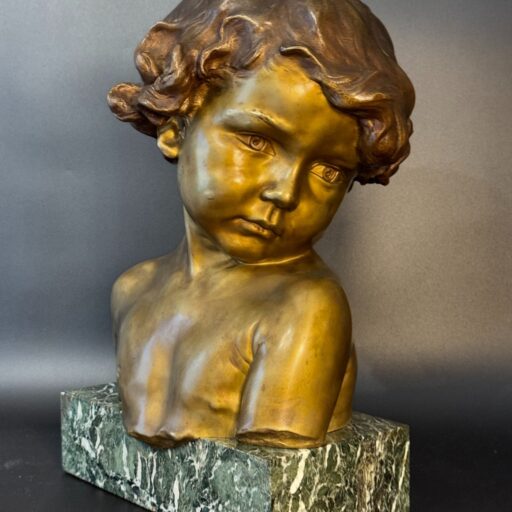 J.-m. camus grand buste d’enfant en bronze doré et patiné.