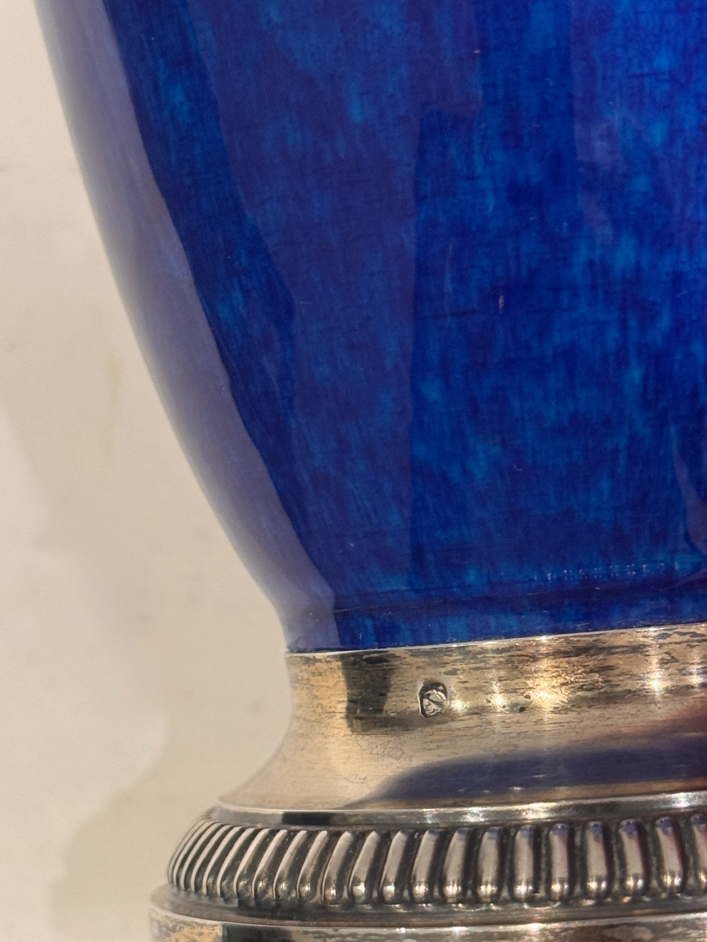 Vase en porcelaine bleue monté argent minerve - paul milet à sèvres – Image 4