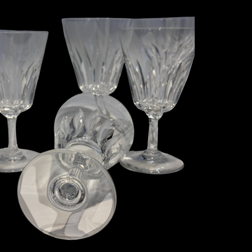 Partie de service Baccarat 5 verres à eau et 4 verres à vin Modèle cassino