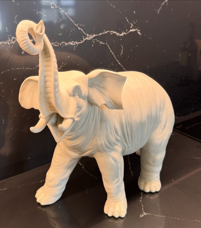 Instagram post from galeriedesvictoires. This post is in position 3.