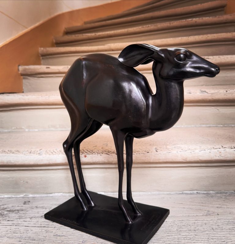 Instagram post from galeriedesvictoires. This post is in position 4.